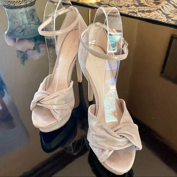 PELLE MODA Strappy Platform Sandals - Picture 2 of 7